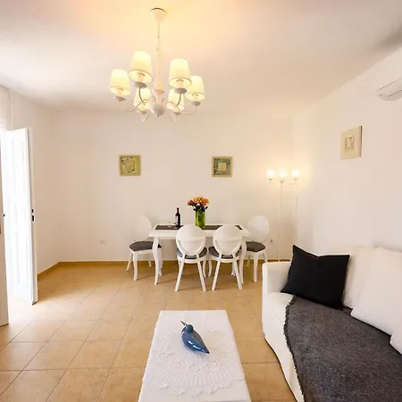 ,santorini Cycladic House For 4 Persons By Mps Сasa de vacaciones *
