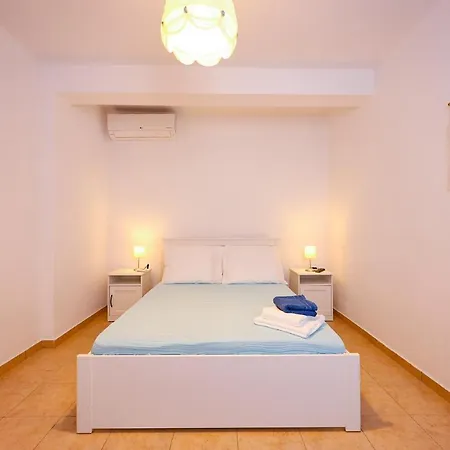 Сasa de vacaciones ,santorini Cycladic House For 4 Persons By Mps